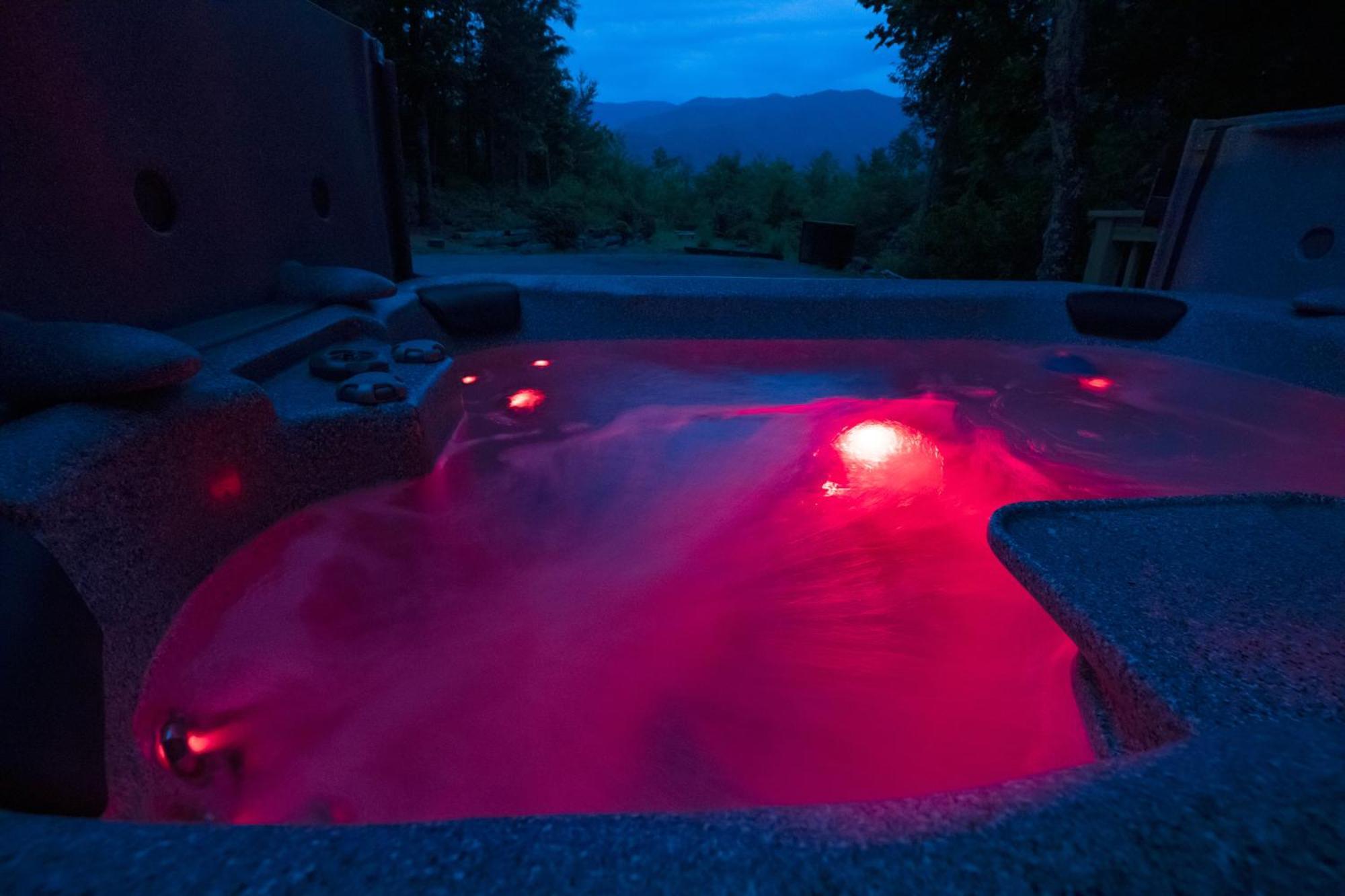 Real Log Cabin With Amazing Views, Hot Tub, Sauna, Games Gatlinburg Dış mekan fotoğraf