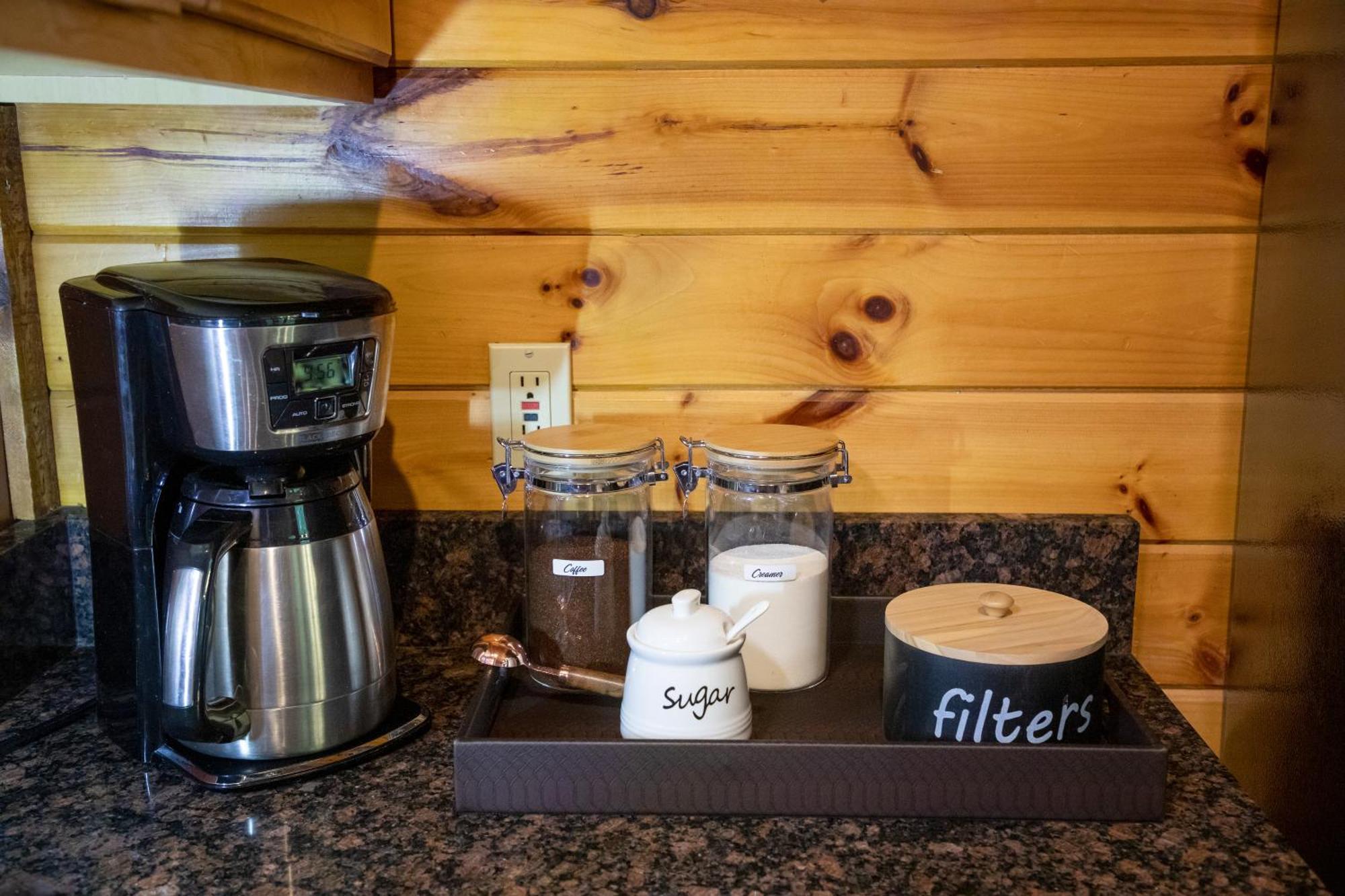 Real Log Cabin With Amazing Views, Hot Tub, Sauna, Games Gatlinburg Dış mekan fotoğraf