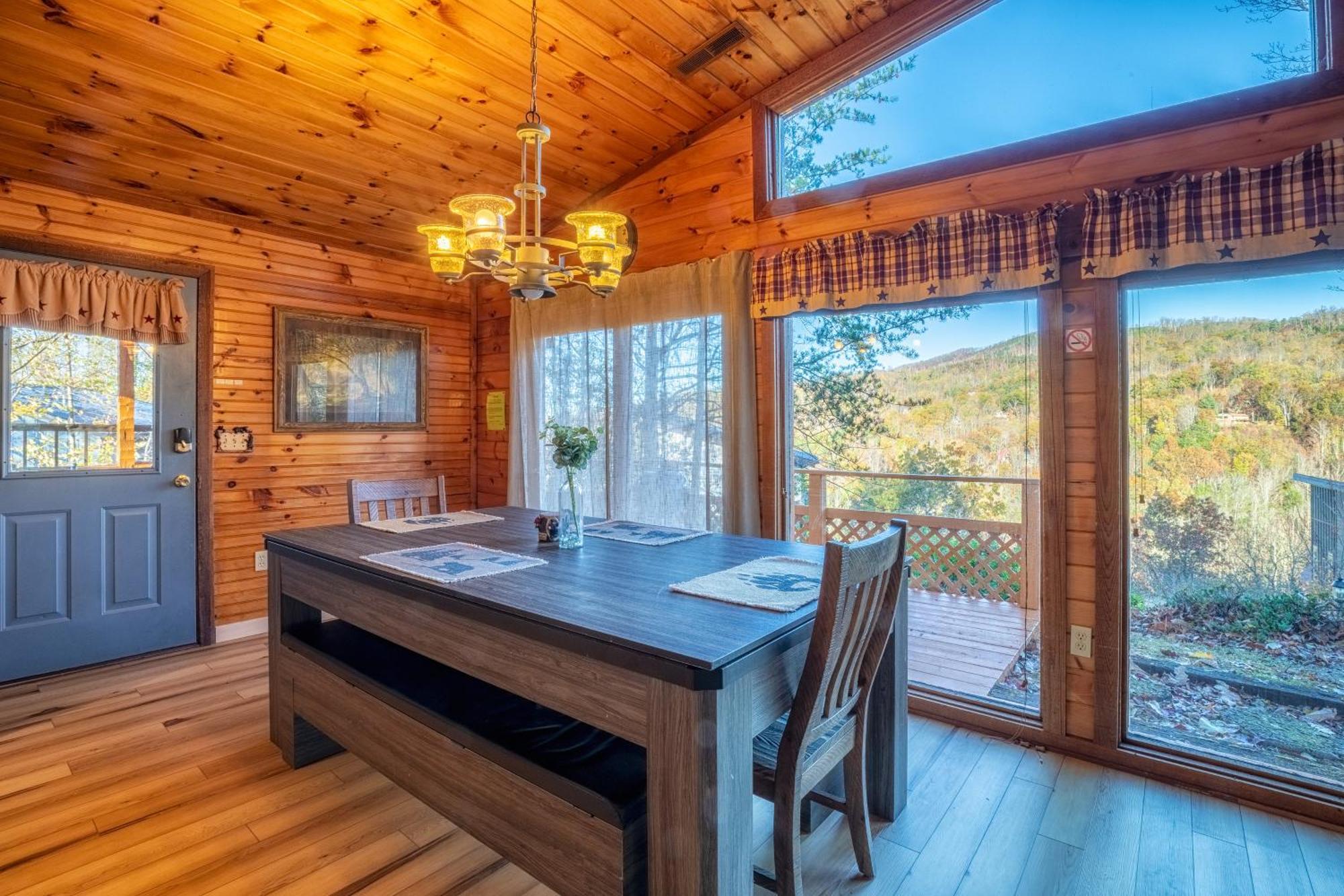 Real Log Cabin With Amazing Views, Hot Tub, Sauna, Games Gatlinburg Dış mekan fotoğraf