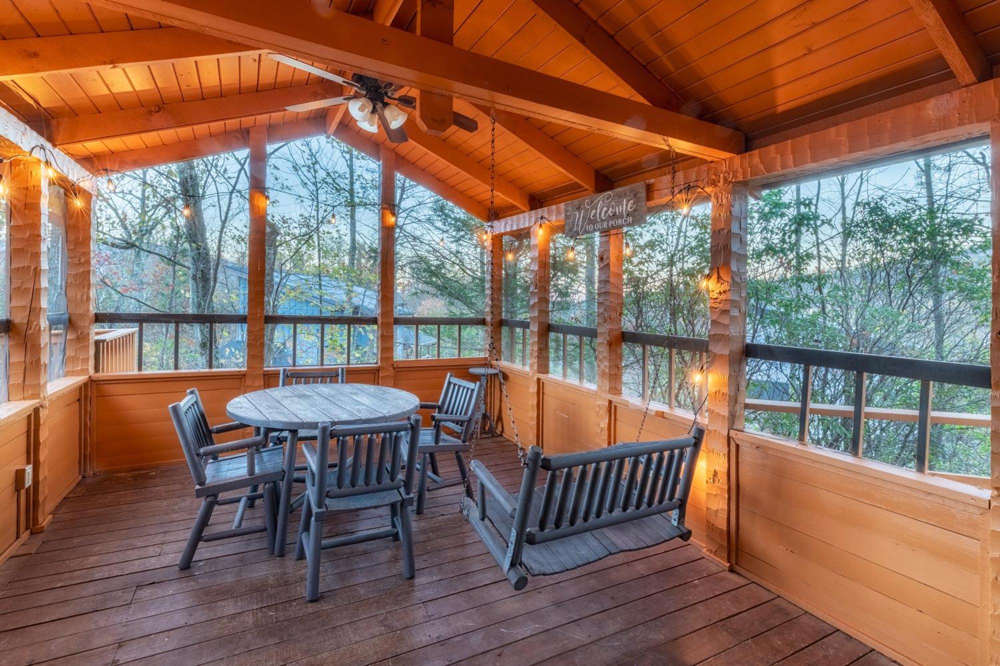 Real Log Cabin With Amazing Views, Hot Tub, Sauna, Games Gatlinburg Dış mekan fotoğraf