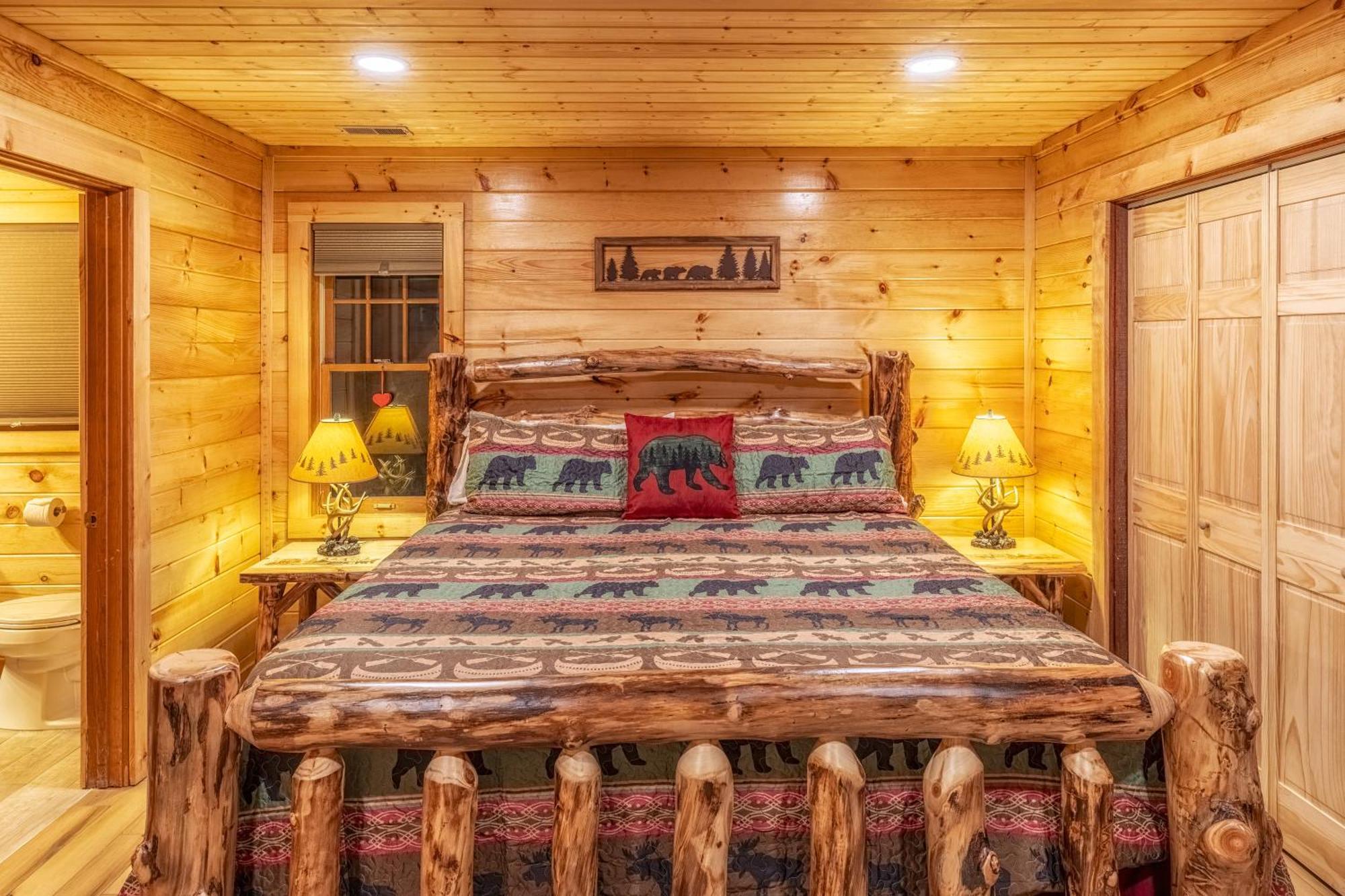 Real Log Cabin With Amazing Views, Hot Tub, Sauna, Games Gatlinburg Dış mekan fotoğraf